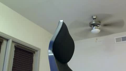 Snapshot of lustfullives chatting on May 20, 2026, 4:51 am LustfulLives online show from May 20, 2026, 4:51 am