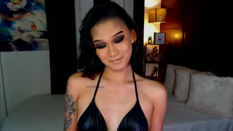 AdriannaFowks online show from December 15, 2024, 4:51 am