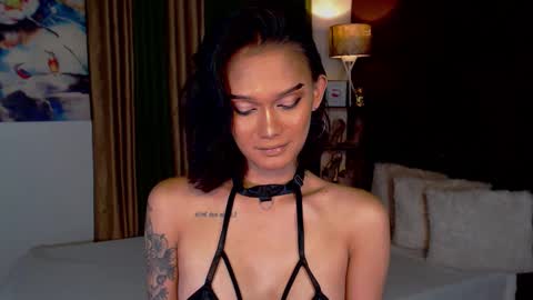 AdriannaFowks online show from February 4, 2025, 8:38 pm
