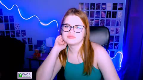 Snapshot of lusy_puff chatting on March 2, 2025, 4:42 pm lusy_puff online show from March 2, 2025, 4:42 pm