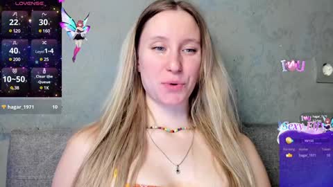 LusyaGreenberg online show from January 14, 2025, 3:04 pm