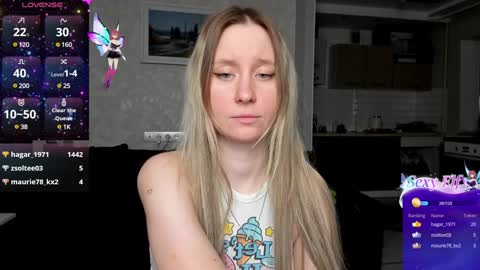 LusyaGreenberg online show from February 7, 2025, 8:31 pm