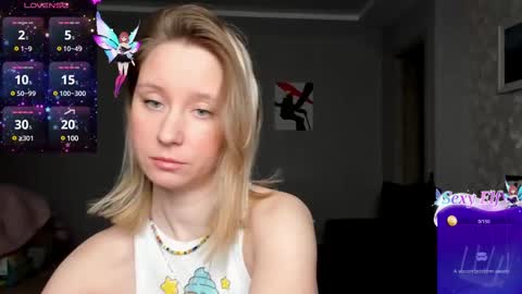 LusyaGreenberg online show from February 27, 2025, 6:31 pm