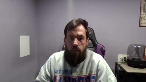 Snapshot of luv2likslit611455 chatting on December 1, 2025, 7:35 am Luv2likslit online show from December 1, 2025, 7:35 am