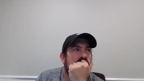 Snapshot of luv2likslit611455 chatting on March 29, 2026, 6:35 am Luv2likslit online show from March 29, 2026, 6:35 am