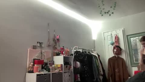 Snapshot of luvkoko chatting on February 3, 2026, 1:37 am luvkoko online show from February 3, 2026, 1:37 am