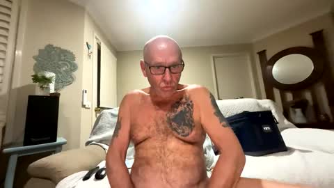 luvlick69660930 online show from May 9, 2026, 7:13 am