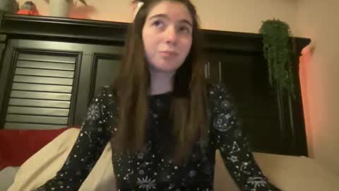 Snapshot of luvrxstarx chatting on December 5, 2025, 12:08 am luvrxstarx online show from December 5, 2025, 12:08 am