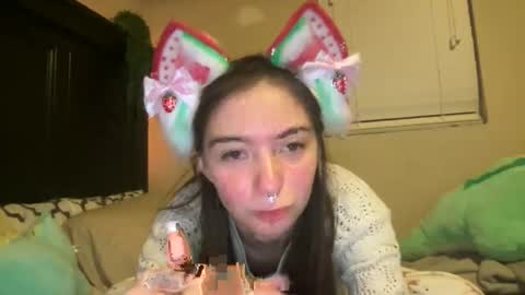 Snapshot of luvrxstarx chatting on December 18, 2025, 4:40 am luvrxstarx online show from December 18, 2025, 4:40 am