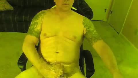 Snapshot of luvtoc2c1975 chatting on December 3, 2025, 12:03 pm luvtoc2c1975 online show from December 3, 2025, 12:03 pm