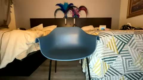 Snapshot of luvvlee chatting on July 1, 2026, 8:05 am luvvlee online show from July 1, 2026, 8:05 am