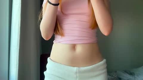 Snapshot of lux_angel chatting on May 18, 2026, 10:59 pm lux_angel online show from May 18, 2026, 10:59 pm