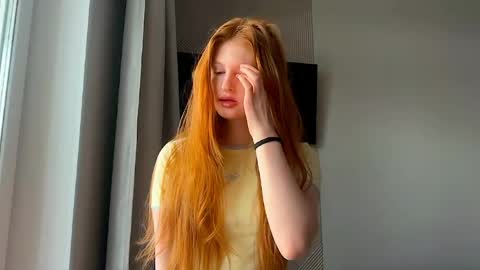 Snapshot of lux_angel chatting on May 23, 2026, 12:16 am lux_angel online show from May 23, 2026, 12:16 am
