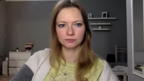 Snapshot of lux_millie chatting on November 26, 2025, 10:00 pm Millie online show from November 26, 2025, 10:00 pm