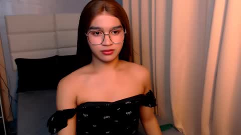 queen lux online show from February 21, 2025, 9:22 pm
