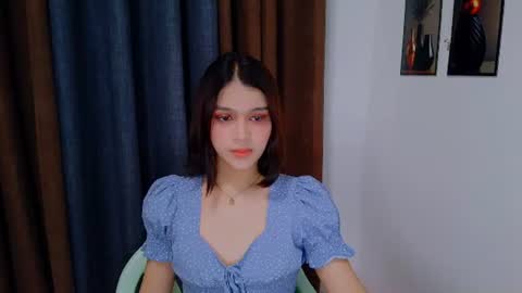 Snapshot of lux_white chatting on July 8, 2026, 10:31 am queen lux online show from July 8, 2026, 10:31 am
