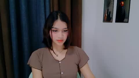 Snapshot of lux_white chatting on July 12, 2026, 12:34 am queen lux online show from July 12, 2026, 12:34 am