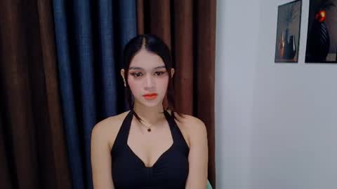 Snapshot of lux_white chatting on July 15, 2026, 8:03 pm queen lux online show from July 15, 2026, 8:03 pm