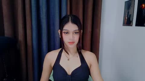 Snapshot of lux_white chatting on July 24, 2026, 4:21 am queen lux online show from July 24, 2026, 4:21 am