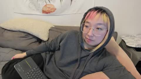 LuxGray online show from December 5, 2024, 12:52 am