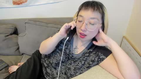 LuxGray online show from March 12, 2025, 2:30 am