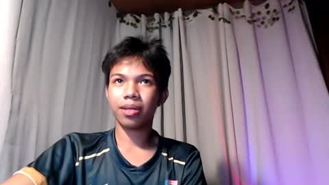 Snapshot of luxirfy_xx chatting on August 2, 2026, 7:23 pm luxirfy online show from August 2, 2026, 7:23 pm