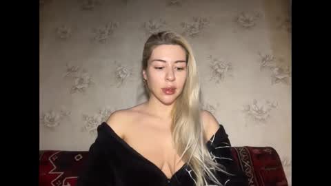 LuxSonyaStar online show from December 20, 2025, 12:45 pm