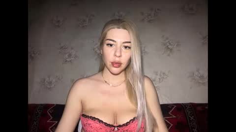 LuxSonyaStar online show from May 18, 2026, 7:52 pm