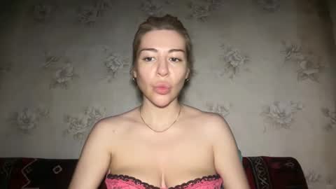 LuxSonyaStar online show from June 9, 2026, 12:50 pm