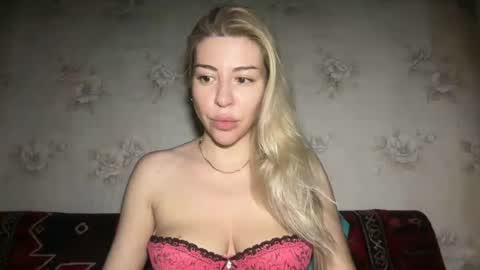 LuxSonyaStar online show from June 15, 2026, 8:22 pm