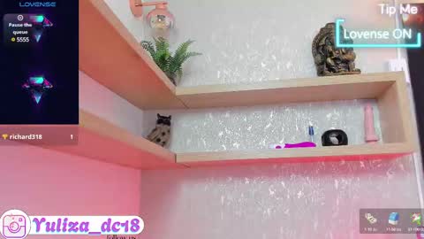 Snapshot of luxury_woman_ chatting on March 7, 2025, 10:43 pm online show from March 7, 2025, 10:43 pm