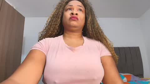 Snapshot of luxy_benet chatting on May 19, 2026, 8:31 am Big Benet online show from May 19, 2026, 8:31 am