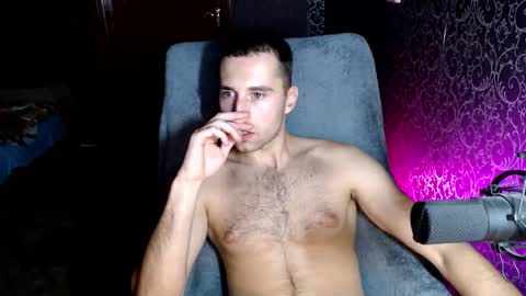 lv_boy online show from October 20, 2025, 7:36 pm