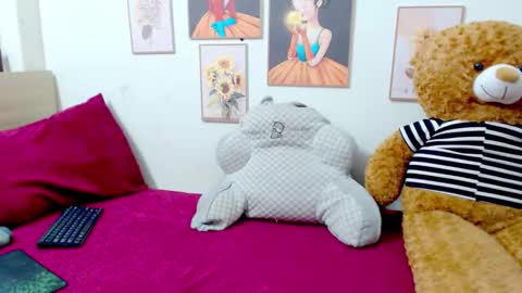 im mai online show from November 7, 2025, 6:46 am