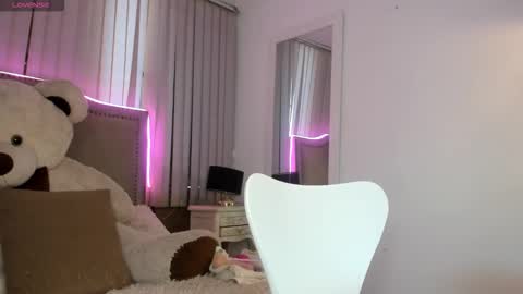 Snapshot of lya_brown chatting on November 28, 2025, 12:19 pm lya_brown online show from November 28, 2025, 12:19 pm