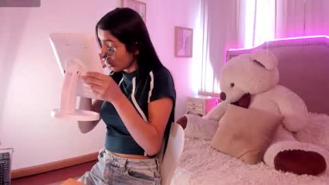 Snapshot of lya_brown chatting on November 30, 2025, 1:48 pm lya_brown online show from November 30, 2025, 1:48 pm