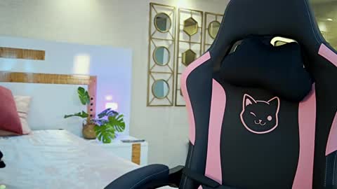 Lya Haven online show from February 26, 2025, 5:39 pm