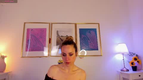 LYA online show from June 18, 2026, 12:31 pm