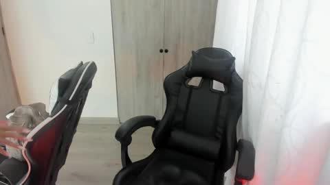 Lyanna online show from November 14, 2025, 12:15 pm