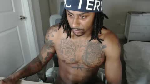 Snapshot of lybbxxx chatting on December 16, 2025, 4:56 pm CumAgain online show from December 16, 2025, 4:56 pm