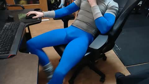 Snapshot of lycraboy123 chatting on March 18, 2026, 5:27 pm lycraboy123 online show from March 18, 2026, 5:27 pm