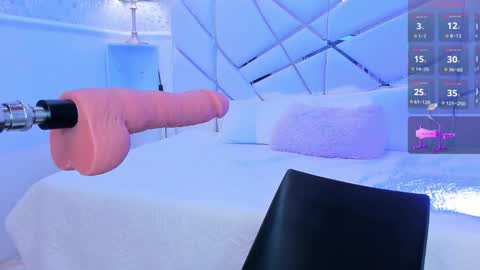 Snapshot of lyen_rae chatting on December 23, 2025, 1:36 am Lyen Rae online show from December 23, 2025, 1:36 am