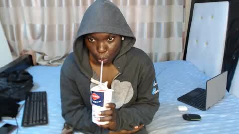 Snapshot of lyiajee chatting on September 12, 2025, 9:42 am lyiajee online show from September 12, 2025, 9:42 am