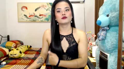 Snapshot of lykalicious88 chatting on December 14, 2025, 2:17 am QUEEN online show from December 14, 2025, 2:17 am