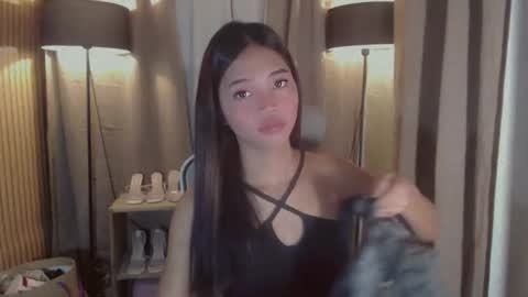 LYKA LOOPS online show from April 5, 2026, 7:44 pm