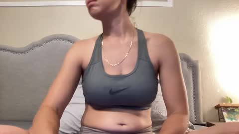 Snapshot of lylajades chatting on September 18, 2025, 1:51 am Olivia online show from September 18, 2025, 1:51 am