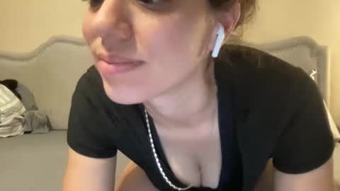 Snapshot of lylajades chatting on February 9, 2026, 3:54 am Olivia online show from February 9, 2026, 3:54 am