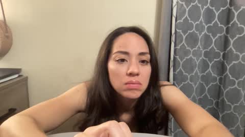 Snapshot of lylajades chatting on February 11, 2026, 1:32 am Olivia online show from February 11, 2026, 1:32 am