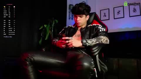 Lyle Bennett Freelance Model online show from February 13, 2026, 11:50 am