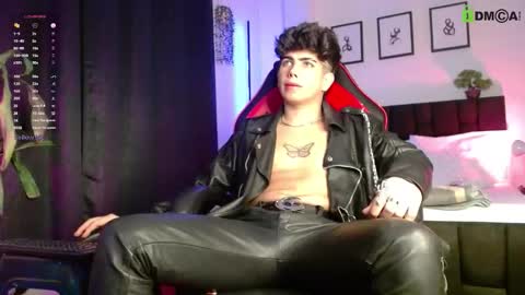 Snapshot of lylebennett_ chatting on March 12, 2026, 12:00 pm Lyle Bennett Freelance Model online show from March 12, 2026, 12:00 pm